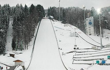 TCS Bischofshofen: 66 skoczków na starcie, zmiany w programie