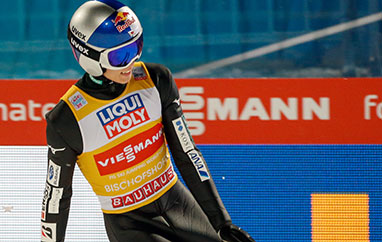 PŚ Lillehammer: Kobayashi wygrywa konkurs i zostaje liderem. Stoch dwunasty