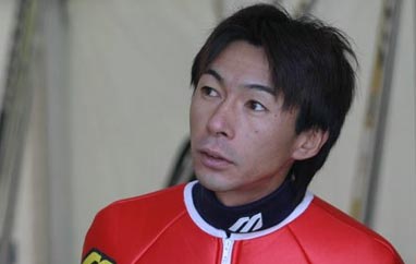 Hideharu Miyahira (Japonia)