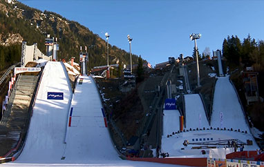 MŚ Oberstdorf: Pożegnanie ze skocznią normalną, dziś konkurs drużyn mieszanych