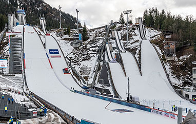 PŚ Oberstdorf: 57 pań na starcie. Dziś treningi z udziałem dwóch debiutantek