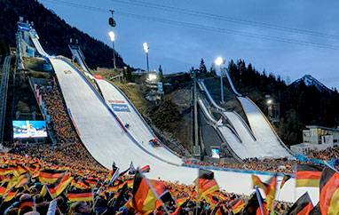 TCS Oberstdorf: 58 skoczków na starcie 72. edycji prestiżowej imprezy