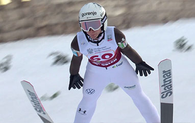 PŚ Sapporo: Nika Prevc najlepsza w kwalifikacjach, słabe skoki Polek