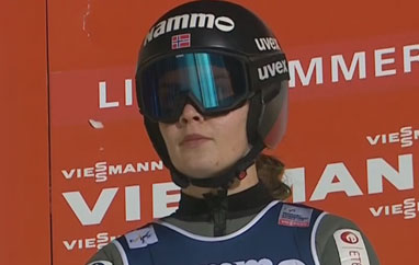 PŚ Hinterzarten: Anna Odine Stroem triumfuje w niedzielnym konkursie