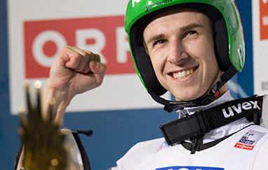 PŚ Engelberg: Drugi triumf Tschofeniga, całe podium dla Austrii