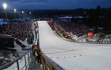 PŚ Zakopane: 67 skoczków na starcie