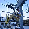 Tami Kiuru (Finlandia) jedzie na górę skoczni