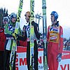 Gratulacje na podium. Od lewej Jakub Janda (Czechy), Roar Ljoekelsoey (Norwegia), Janne Ahonen (Finlandia)