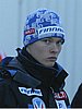 Veli-Matti Lindstroem (Finlandia) patrzący w obiektyw