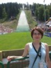 Nasza redaktorka Meg na tle skoczni w Hinterzarten (Niemcy)