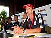 Heinz Kuttin (Austria, trener Polaków) cierpliwie odpowiadał na pytania