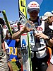 Adam Małysz (Polska) dolewa wody do Red Bulla :-)