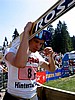 Jussi Hautamaeki (Finlandia) po skoku