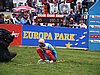 Andreas Kofler (Austria) rozpina wiązania