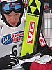 Lars Bystoel (Norwegia) rozdaje autografy