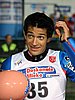Andreas Kofler (Austria) poprawia włosy
