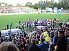 rozdanie pamiątkowych pucharów po meczu
