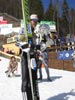 Adam Małysz (Polska) pozuje z Kulą