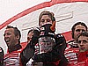 Thomas Morgenstern (Austria) z kulą za Puchar Narodów