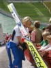 Bjoern Einar Romoeren (Norwegia) rozdaje autografy