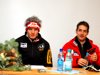 Thomas Morgenstern i Wolfgang Loitzl (Austria) podczas konferencji prasowej